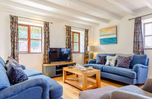 Saint Erth Praze House | 3 Bed in Praa Sands 36259