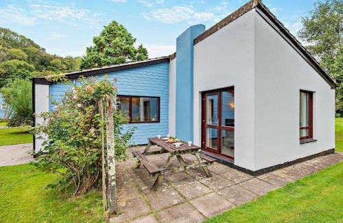 Saltash House | 3 Bed in Saltash 30040