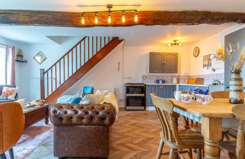 Umberleigh House | 3 Bed in South Molton 78305