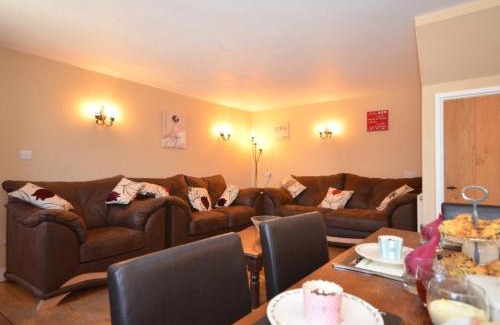 Brayford House | 3 Bed in South Molton STITC