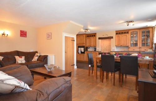 Brayford House | 3 Bed in South Molton STITC