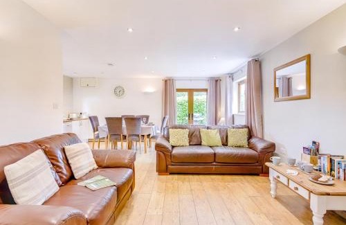 Stoborough House | 3 Bed in Stoborough DC157