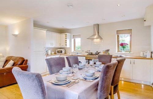 Stoborough House | 3 Bed in Stoborough DC157