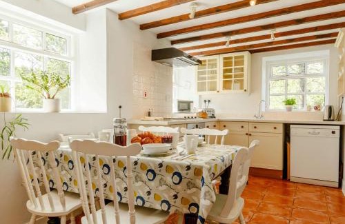 Llanfihangel Tal-y-llyn House | 3 Bed in Talybont-on-Usk BN351