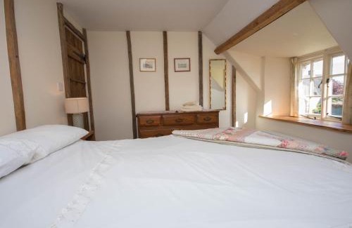 Holworth House | 3 Bed in Whitcombe DC089