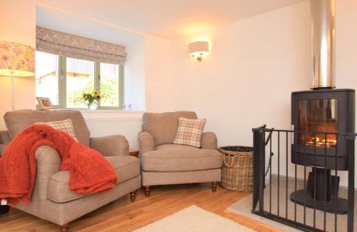 Broadwoodkelly House | 3 Bed in Winkleigh 66043