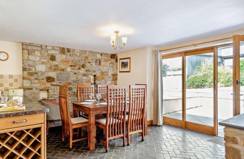 Woolfardisworthy House | 3 Bed in Woolsery LABBA