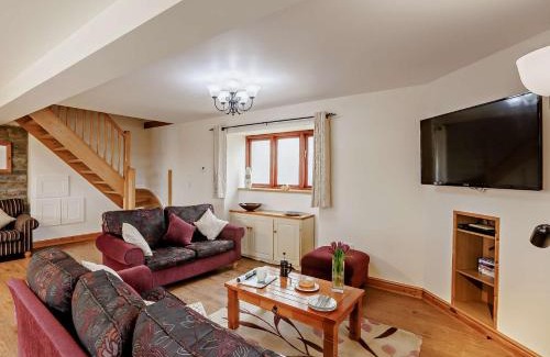 Woolfardisworthy House | 3 Bed in Woolsery 05171