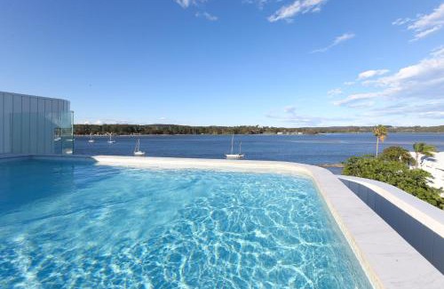 Batemans Bay Apartment | 3-Bed: Riverfront Alfresco Dining & Rooftop Pool