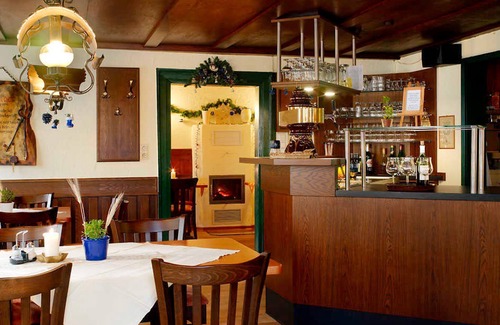 Bad Rappenau Cottage | 3 bed room - Adler guest room Hotel Biergarten