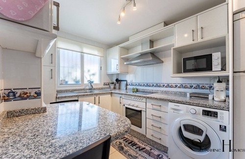 Torrequebrada Ski Chalet | 3-Bed Seaview Escape: Pool, Garage, 4 Terraces