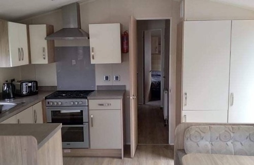 Newquay Ski Chalet | 3 bed static caravan in Newquay 5 mins from Beach