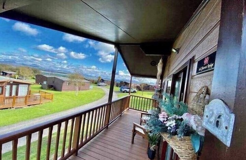 Rhyd-y-clafdy Ski Chalet | 3 bed Sunset Serenity Retreat