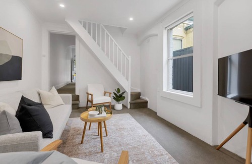 Alexandria House | 3 Bed Terrace - Prime Location