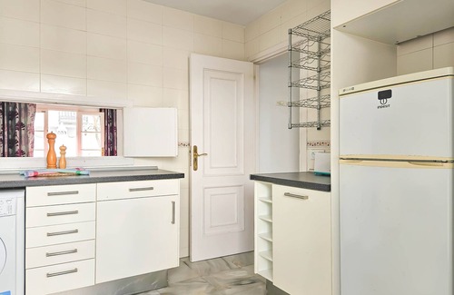 La Cala de Mijas Ski Chalet | 3 Bed Townhouse with roof terrace, 100m to beach