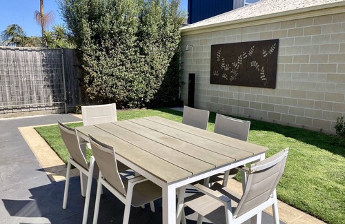 Safety Beach Apartment | 3 bedrm 2 bathrm holiday unit. Minimum of 2 nights for bookings.