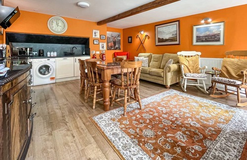 Inverness Cottage | 3 bedroom accommodation in Kilmuir near Inverness
