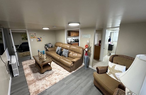 Ventnor City Apartment | 3 Bedroom! 2 BA! Close 2 Beach! Ventnor!
