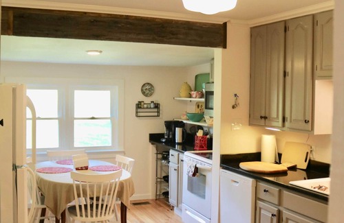 Hillsborough House | 3-bedroom, 2 bath farmhouse in beautiful Hillsborough with highspeed WiFi & more