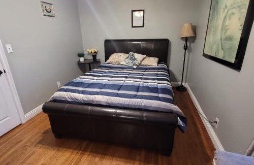 Pico - Robertson House | 3 bedroom 2 bath home with Jacuzzi near Beverly Hills, wi-fi, Jacuzzi, Roku, BBQ, giant games family fun