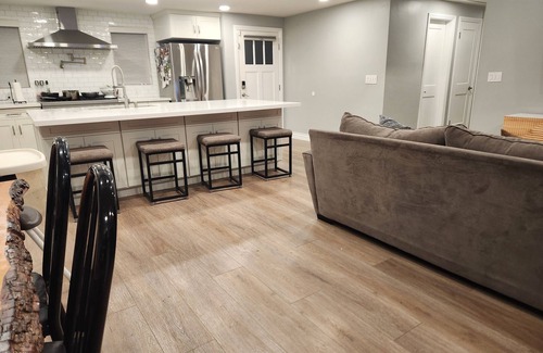 Northwest Anaheim House | 3 Bedroom 2 bath house w/Pool & BBQ close to Knotts and Disney