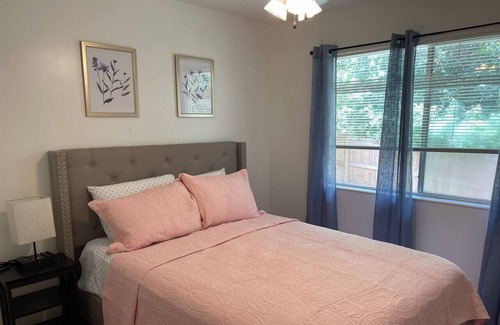 Tallahassee Apartment | 3 bedroom 2 bath, minutes to campuses and Capital