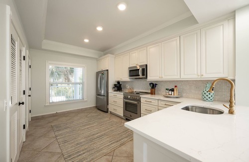 Key West Condo | 3 Bedroom 2 Bath Oceanfront Condo quiet and secluded adjacent to Hotel/Marina