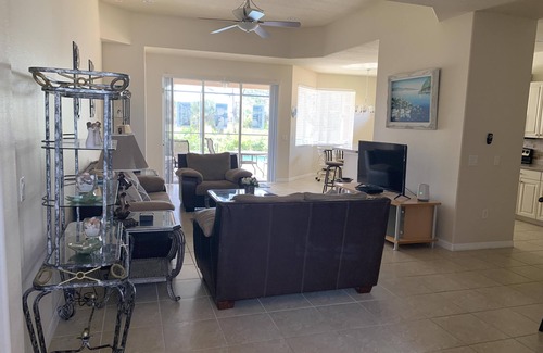 Rotonda Lakes House | 3 Bedroom 2 Bath Rotonda Pool Home
