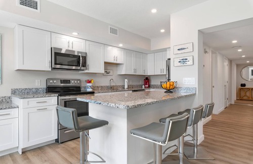 Nokomis Villa | 3 Bedroom/2 Bath Villa (Ground Level) - Unit 5/B