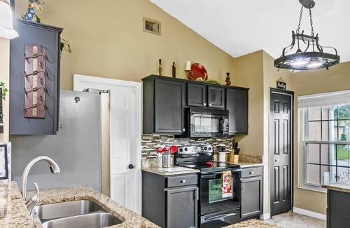 Bridgewater Crossing House | 3 Bedroom/ 2 Bathroom Bridgewater Crossing (142 HL)