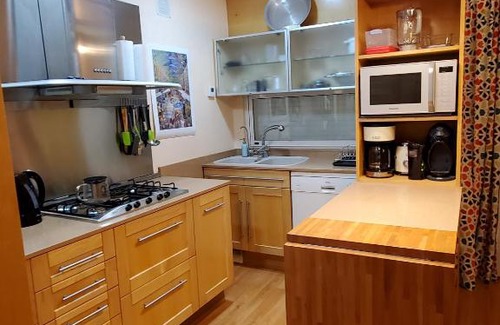 Vilanova I la Geltru Villa | 3 Bedroom, 3 Bath Beach Villa with private free parking, Air Conditioning, fast free WiFi, workspace, private laundry machines, and private garden and patio