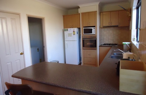 Beaconsfield Villa | 3 Bedroom, 3 Bathroom Super Spacious Villa In Fremantle