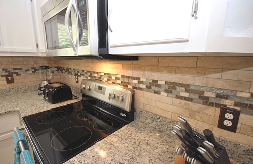 Fayetteville House | 3 Bedroom /3 Full Bath Fully Furnished Home For Rent.