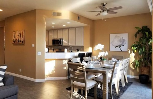 Tustin House | 3 bedroom + 3 full bathroom modern home in Tustin/Irvine. 15 MINUTES TO DISNEY