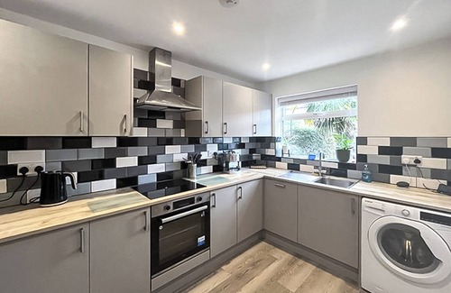 St Leonards-On-Sea Cottage | 3 bedroom accommodation in St Leonards On Sea, near Hastings