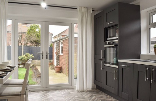 Thornton-Cleveleys Cottage | 3 bedroom accommodation in Thornton-Cleveleys, near Blackpool