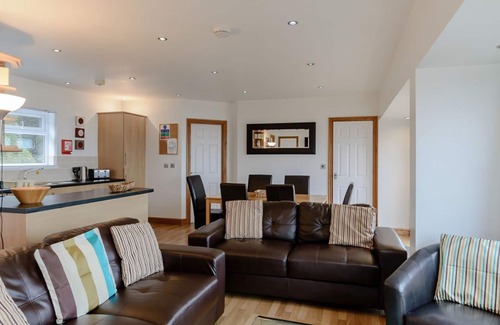 Aberaeron Ski Chalet | 3 bedroom accommodation in Gilfach-Yr-Halen