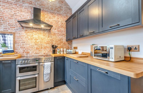 Clumber Park Cottage | 3 bedroom accommodation in Elkesley, near Retford