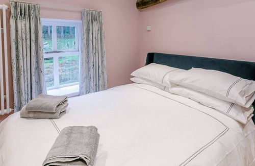 Thurstonland Cottage | 3 bedroom accommodation in Thurstonland, near Holmfirth