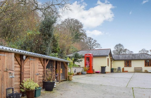 Exeter Cottage | 3 bedroom accommodation in Nadderwater