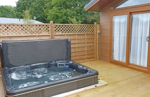 Linton Cabin | 3 bedroom accommodation in Swadlincote, Nr Ashby-de-la-Zouch