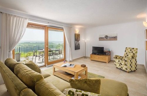 Baredine House | 3 bedroom accommodation in Baredine