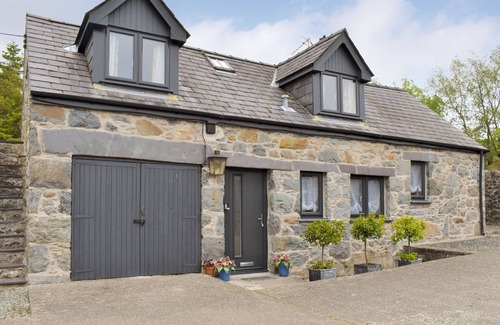 Brynrefail Cottage | 3 bedroom accommodation in Bethel, near Snowdon