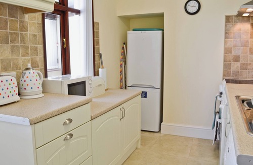 Garn Fadryn Cottage | 3 bedroom accommodation in Porth Colmon, near Pwllheli