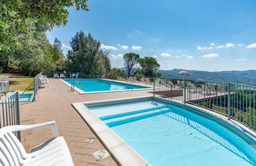 Citerna Apartment | 3 bedroom accommodation in Citerna (PG)