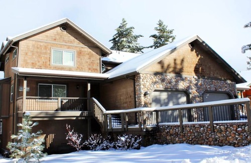 Summit Estates Condo | 3 bedroom accommodation in Big Bear Lake