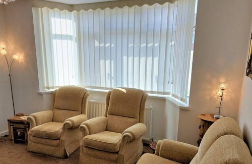Wall Heath Cottage | 3 bedroom accommodation in Wall Heath, near Kingswinford