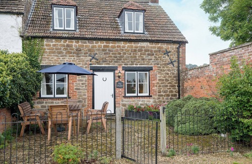Christian Malford Cottage | 3 bedroom accommodation in Foxham, near Chippenham