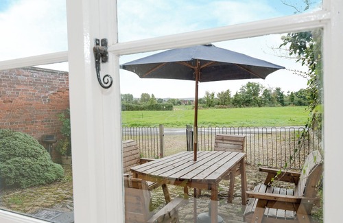 Christian Malford Cottage | 3 bedroom accommodation in Foxham, near Chippenham
