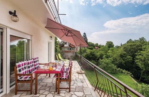 Jusici Apartment | 3 bedroom accommodation in Jurdani